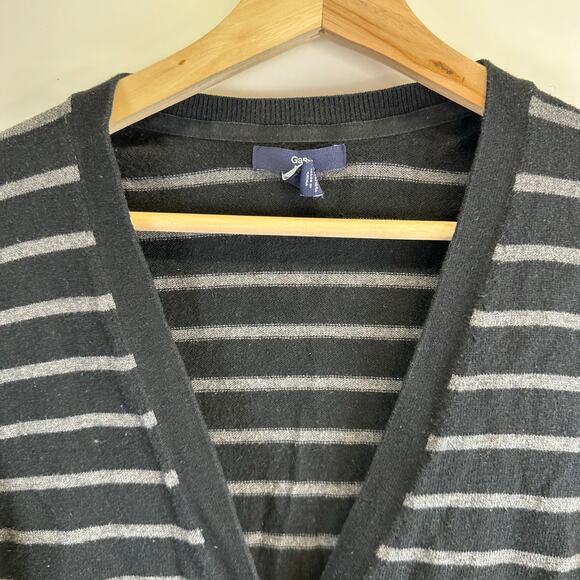 Gap Black and White Stripe V Neck Button Front Sweater Womens Size Large - Picture 6 of 16